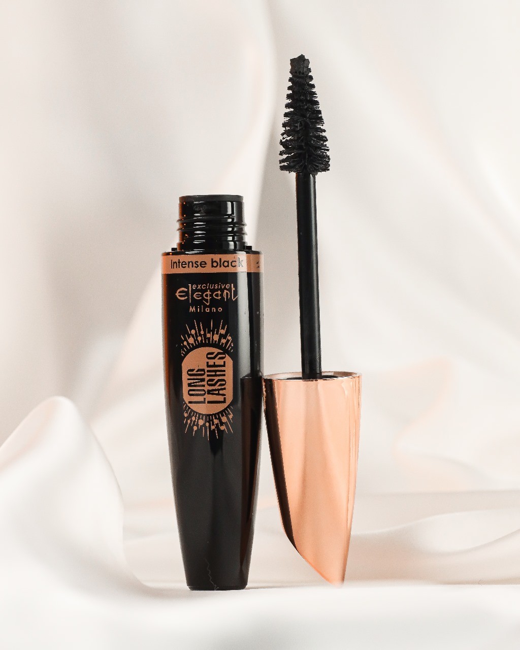 EXTRA BLACK MASCARA